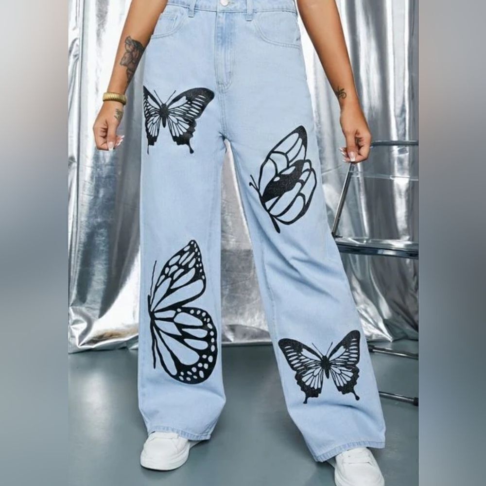 Women's Light Blue Butterfly Print Jeans size 5/27